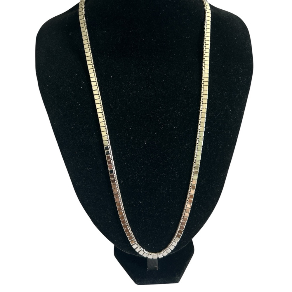 Monet Egyptian Cleopatra Shiney Silver Tone Necklace